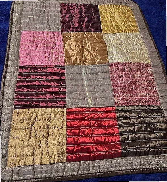 SET OF 2 SHINY VINTAGE QUEEN SIZE SHAMS GREY CREAM BURGUNDY RED FREE SHIPPING